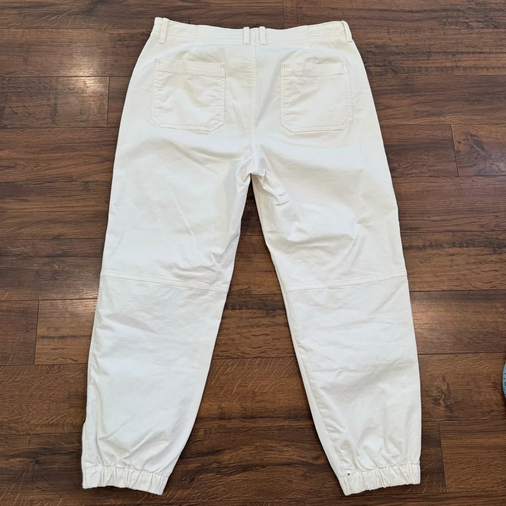 Banana Republic Authentic Chino Jogger Pants Size 14 White Zip Ankle Length